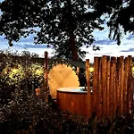 Boslodge Het Verwende Nest Met Privé Hottub Voorthuizen