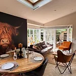 Het Verwende Nest Met Prive Hottub & Barrel Sauna Voorthuizen