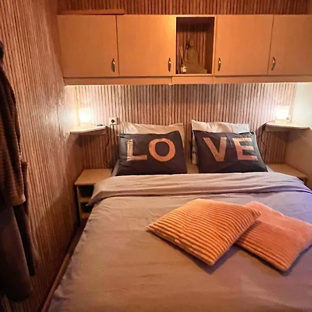 Het Verwende Nest Met Prive Hottub & Barrel Sauna Шале