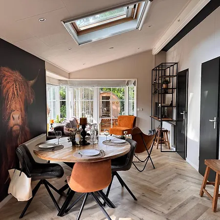 Alpesi faház Het Verwende Nest Met Prive Hottub & Barrel Sauna