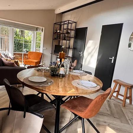 Het Verwende Nest Met Prive Hottub & Barrel Sauna * Voorthuizen