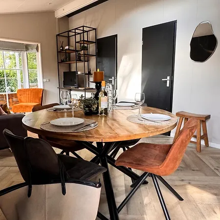 Het Verwende Nest Met Prive Hottub & Barrel Sauna