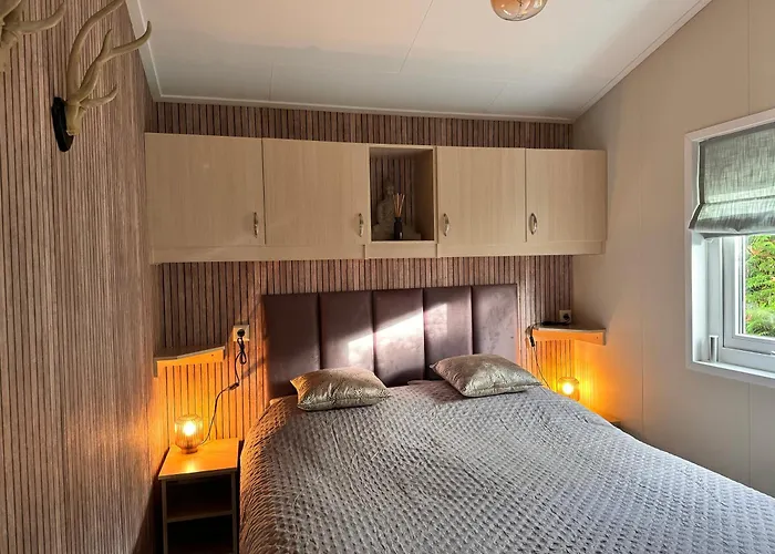 Het Verwende Nest Met Prive Hottub & Barrel Sauna