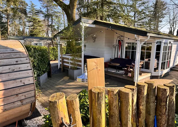 Chalet Het Verwende Nest Met Prive Hottub & Barrel Sauna